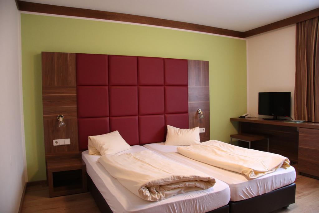 Sporthotel Moelltal Flattach Room photo